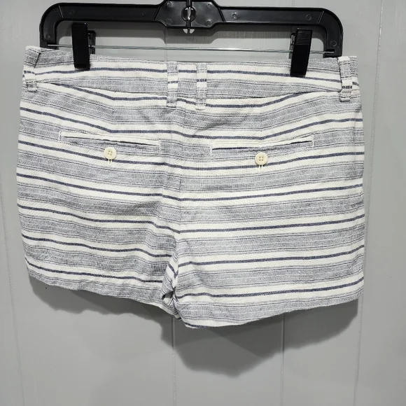 Khakis By Gap The 3” Inseam Short Blue White Chino Shorts, Size 2 - Picture 2 of 5